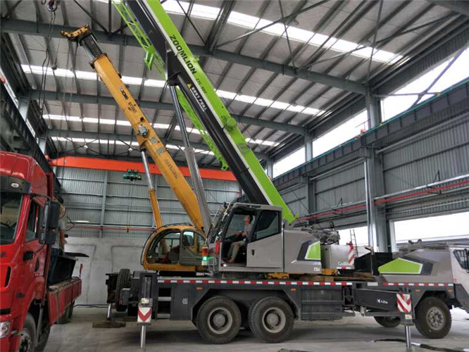 尉犁县高空车出租需要注意哪些安全事项？